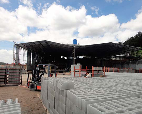 Fábrica de blocos de concreto