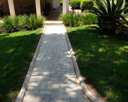 Piso intertravado